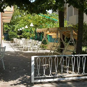 2* Hotel Carezza